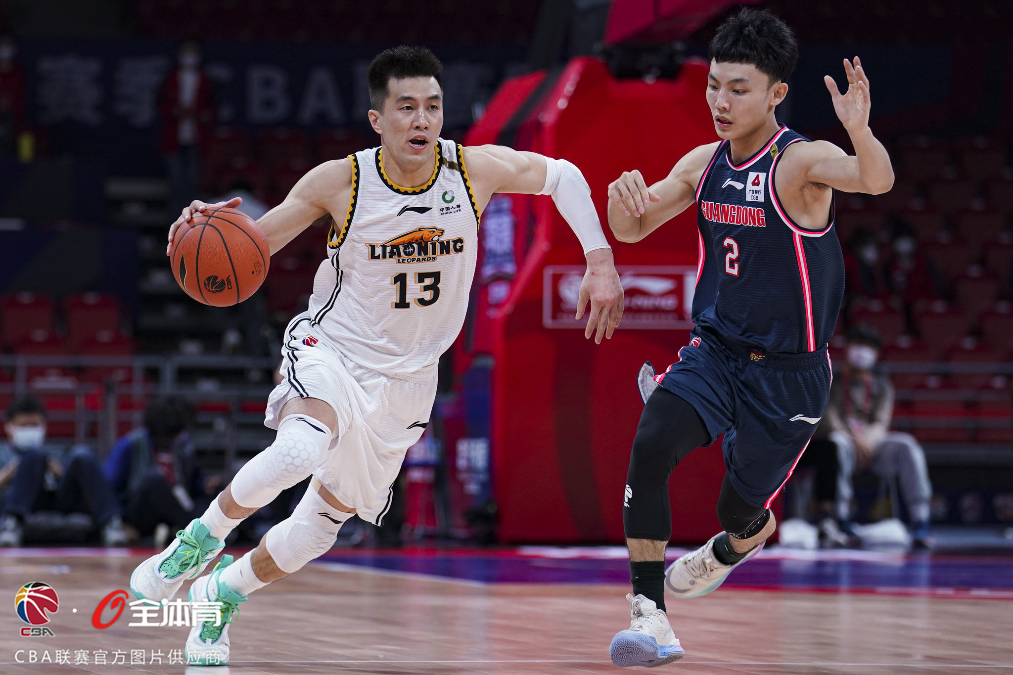 包含里程碑夜！夏洛特黄蜂调整名单，CBA季后赛赛后刷纪录，震撼外界，阵容厚度经受考验的词条-体育平台